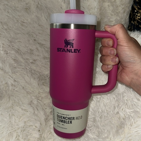New in box Stanley quencher h2.0 fuchsia the flow state 30 oz - Picture 5 of 6